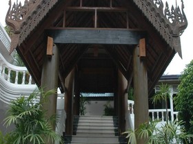 Emerald Land Inn Hotel