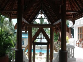 Emerald Land Inn Hotel