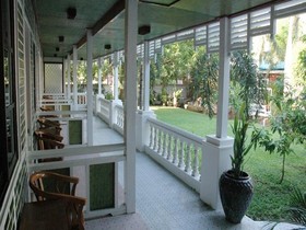 Emerald Land Inn Hotel