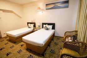 Golden Country Hotel
