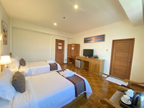 Golden Country Hotel