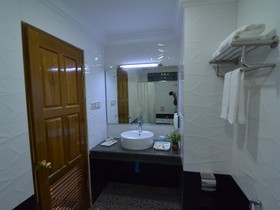 Hotel Moe Thee