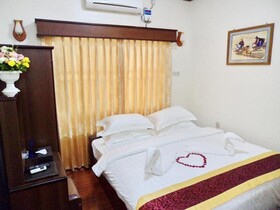 Hotel Sahara