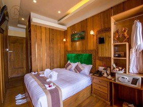Mandalay Karaweik Mobile Hotel