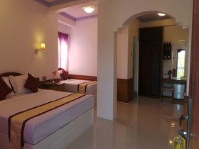 Mandalay White House Hotel