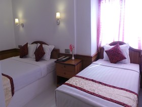Mandalay White House Hotel