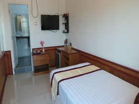 Mandalay White House Hotel