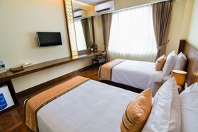 New Wave Hotel