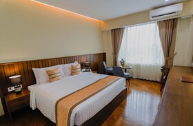 New Wave Hotel