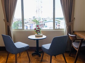 New Wave Hotel