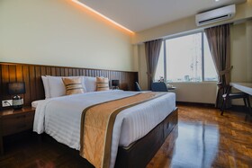 New Wave Hotel