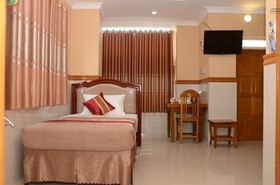 Nylon Hotel