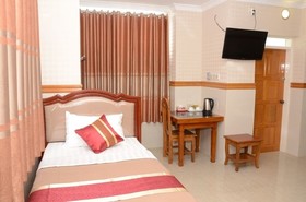 Nylon Hotel