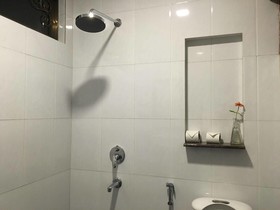 Hotel Queen Jamadevi