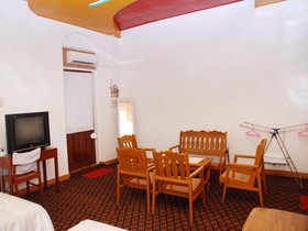 Than Lwin Hotel