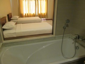 Man Myanmar Hotel