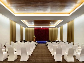 The Lake Garden Nay Pyi Taw - MGallery
