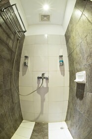 Season B&B - Ngapali - Hostel
