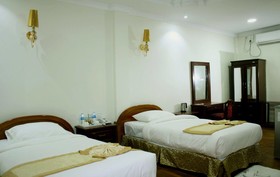 Famous Hotel