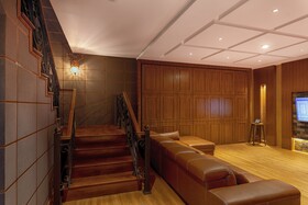 The Waiting Lodge