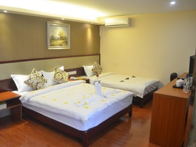 Good Luck Hotel