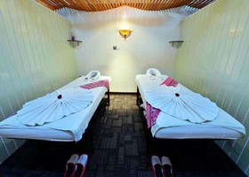 Cherry Hills Hotel