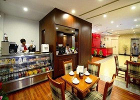 Cherry Hills Hotel