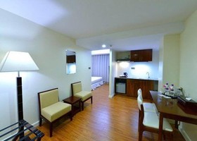 Cherry Hills Hotel