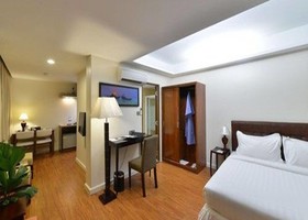 Cherry Hills Hotel