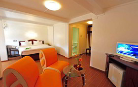 Clover Hotel