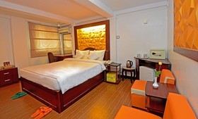 Clover Hotel