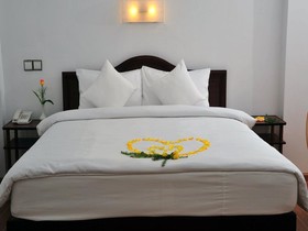 Clover Hotel