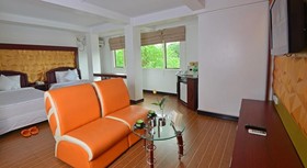 Clover Hotel