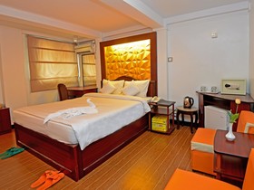Clover Hotel