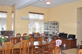 Golden Guest Inn