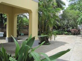 Golden Guest Inn