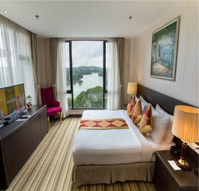 Esperado Lake View Hotel