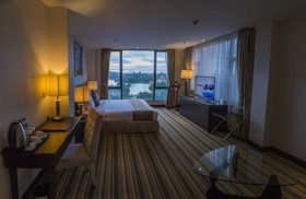 Esperado Lake View Hotel