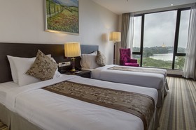 Esperado Lake View Hotel