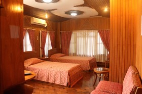 Kaung Lay Inn