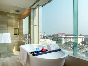 Pullman Yangon Centrepoint