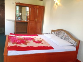 Royal White Elephant Hotel