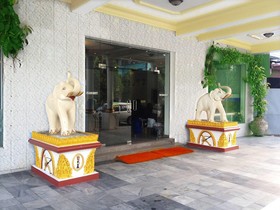 Royal White Elephant Hotel