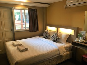 The Vibe Inn