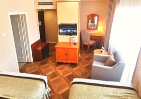Bayangol Hotel & Resort