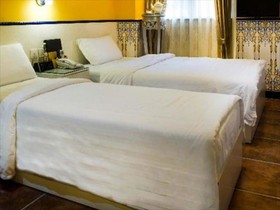 Happy Family Hotel