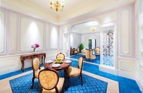 Legend Palace Hotel