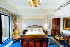 Legend Palace Hotel
