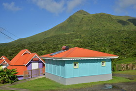 Auberge de la Montagne Pelee Hotel