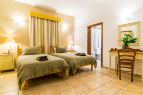 Ta Frenc Apartments